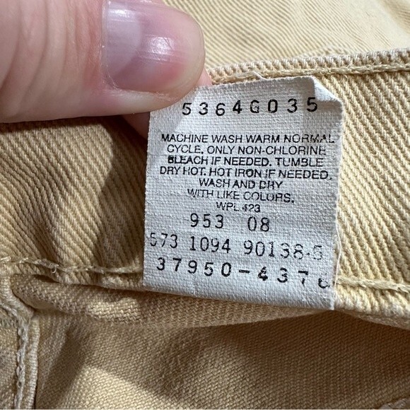 Levi’s Vintage Orange Tab 950 Relaxed Fit Bermuda Jean Shorts Size 9 - Picture 8 of 16